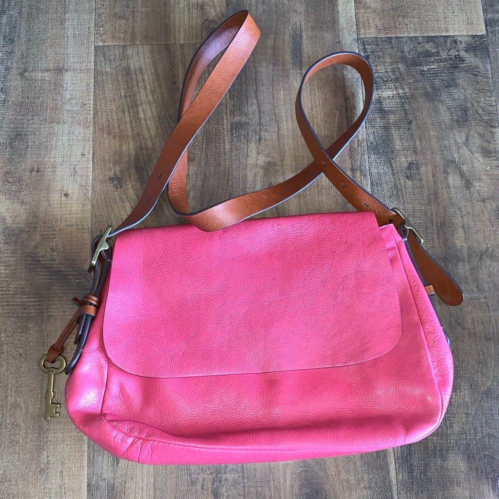 Authentic leather pink FOSSIL purse